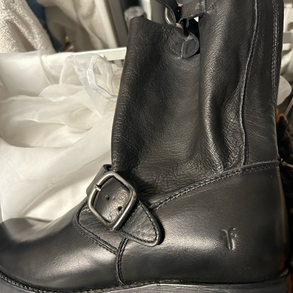 Frye Veronica leather boots - Like New! - Picture 13 of 15